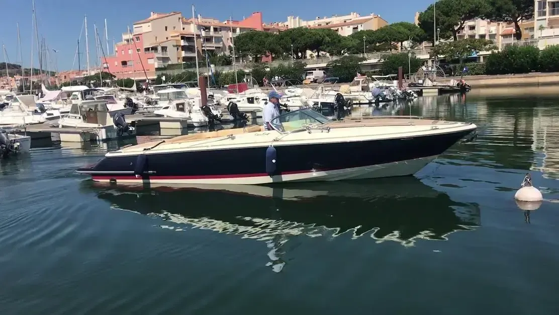 2013 Chris-Craft Corsair 28 for Sale in Poole, England