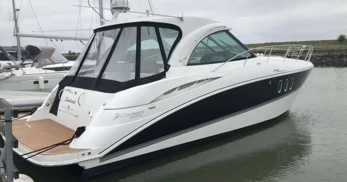 2009 Cruisers Yachts 390 Coupe for Sale in Boats.co.
