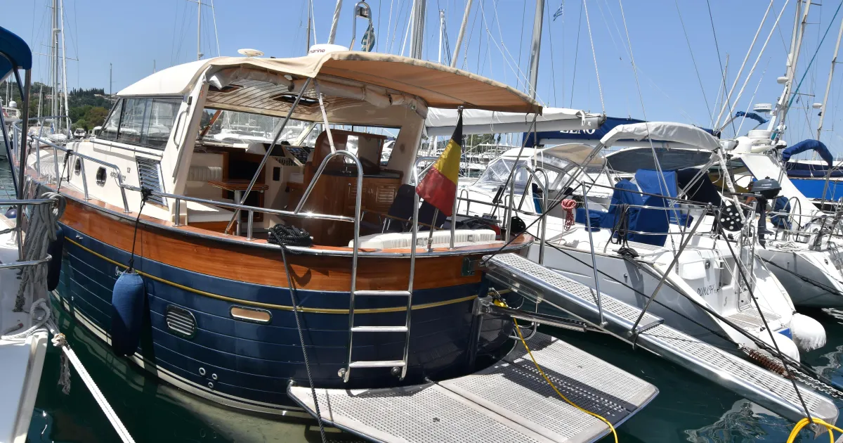 2002 Apreamare 12 Semicabinato for Sale in Corfu