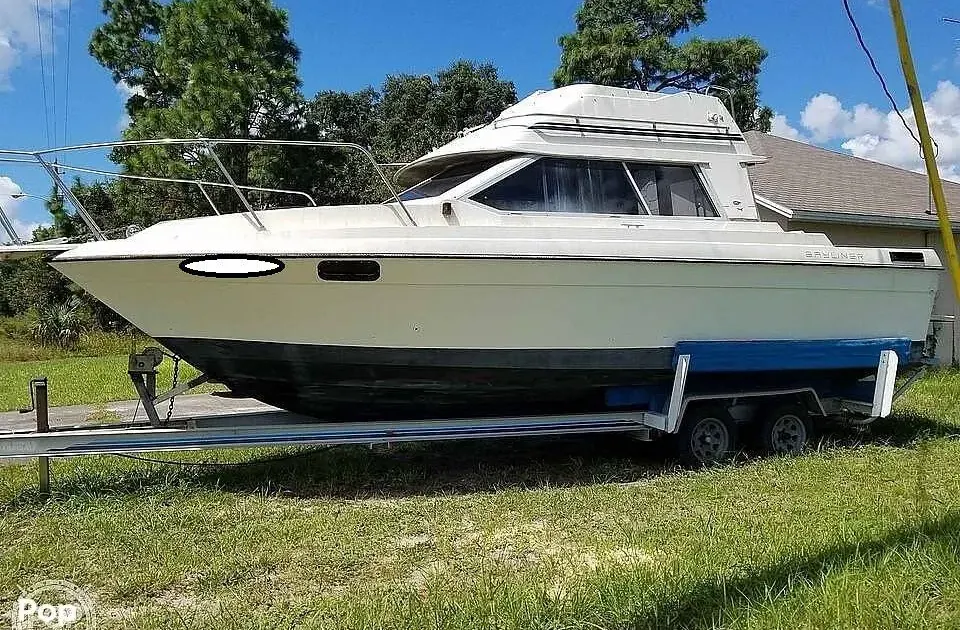 1986 Bayliner Trophy 2566 for Sale in Spring Hill, Florida | rb386355