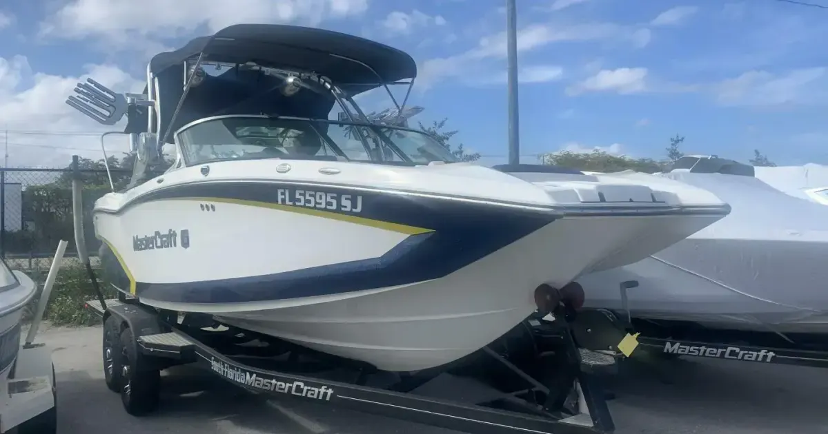 2015 MasterCraft X23 for Sale in Boynton Beach, Florida