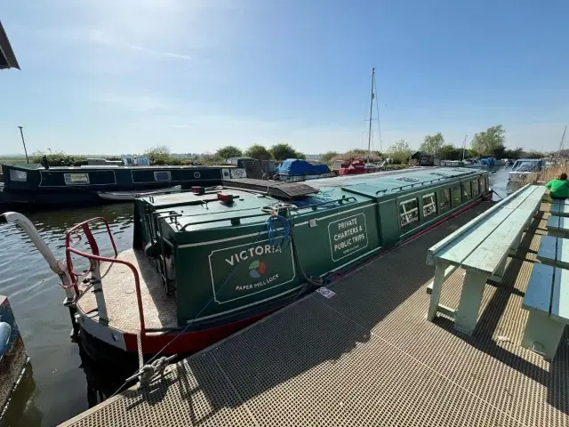 1975 Custom Commercial Widebeam Steel Barge for Sale
