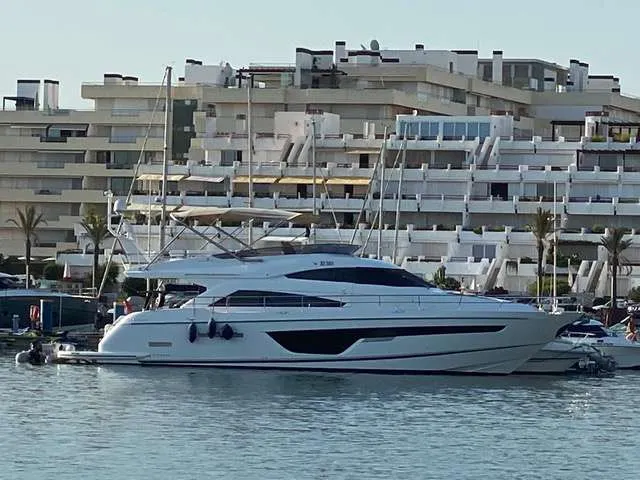2018 Fairline Squadron 65 for Sale in Portugal