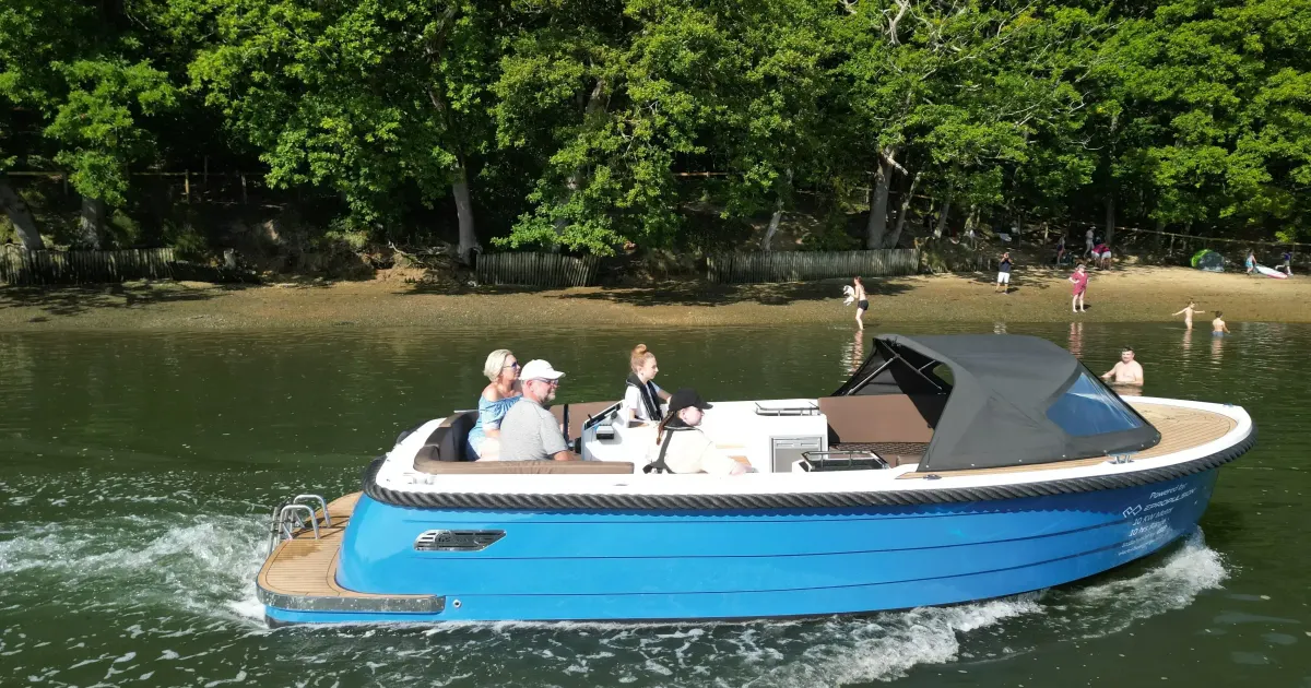 2023 GS 22 Tender Electric for Sale in Bray