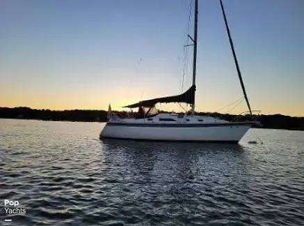 1983 Hunter 31 for Sale in Mystic, Connecticut