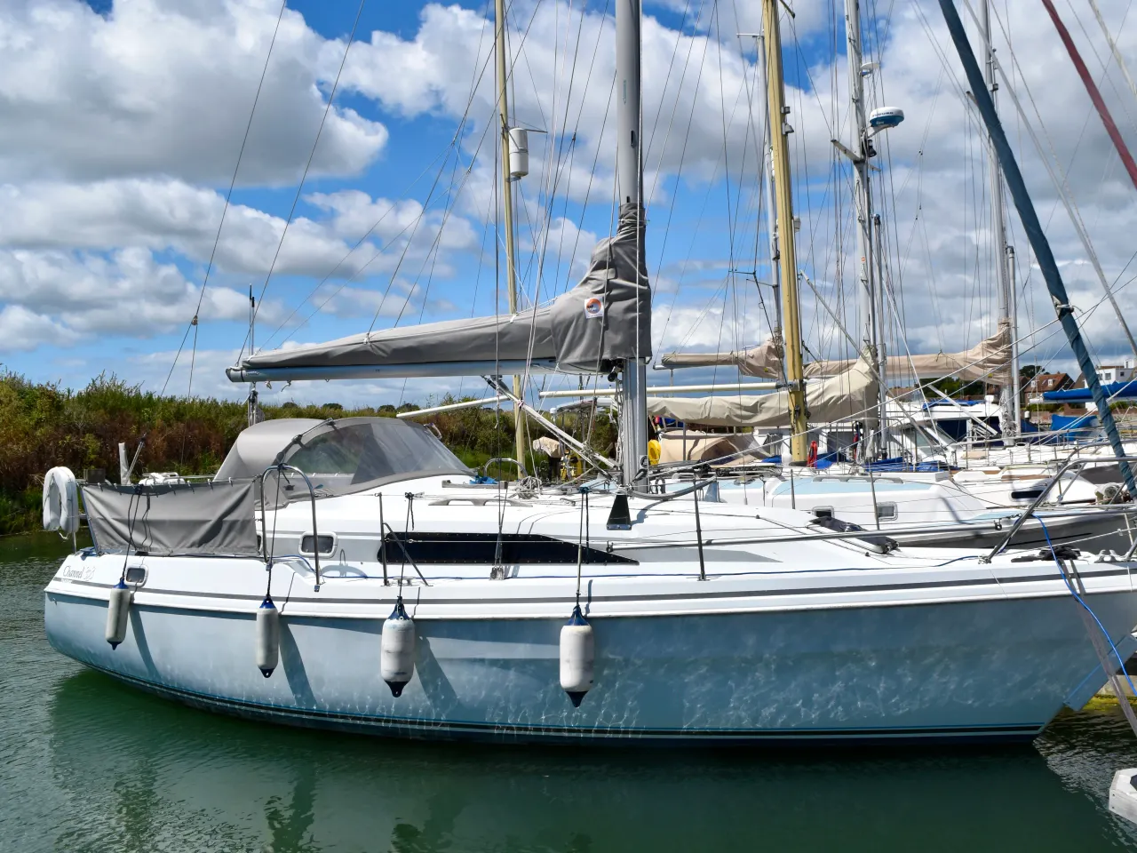 Hunter Channel 1995 Hunter Channel 323 for Sale in Emsworth, England | rb675602