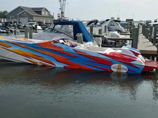 how much do cigarette boats cost for sale in 33458 Cigarette Racing 52 Thunder is