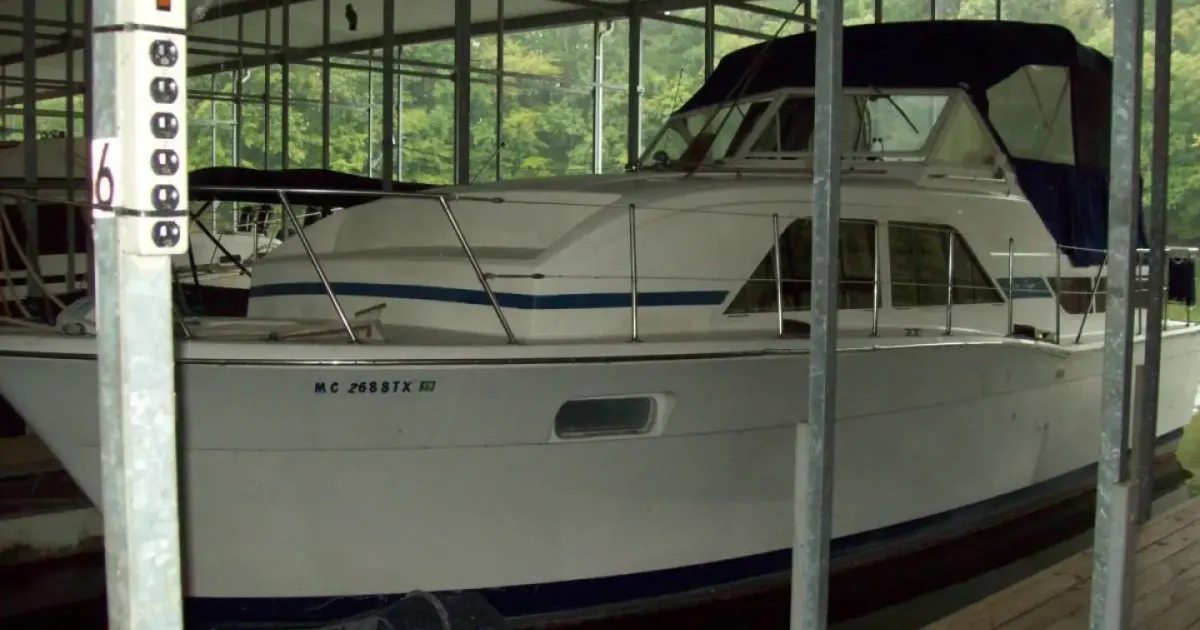 1979 Chris-Craft Catalina 350 for Sale in New Johnsonville