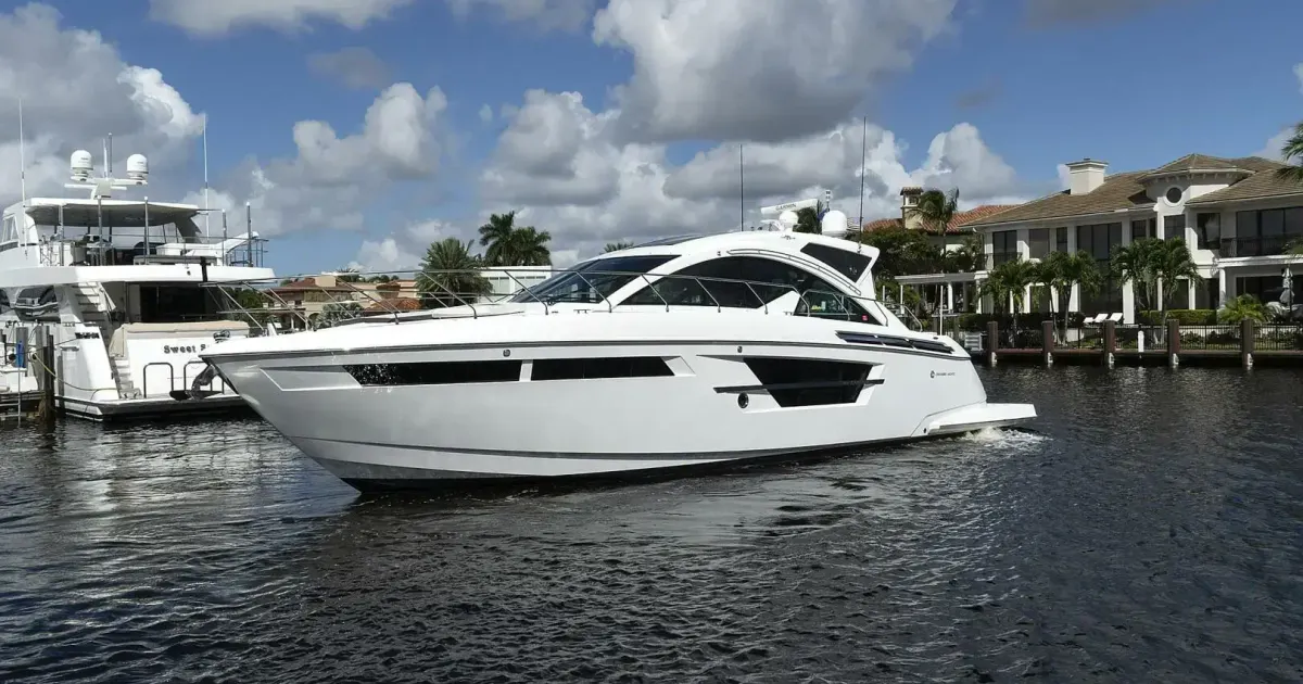 2019 Cruisers Yachts 54 Cantius for Sale in Florida