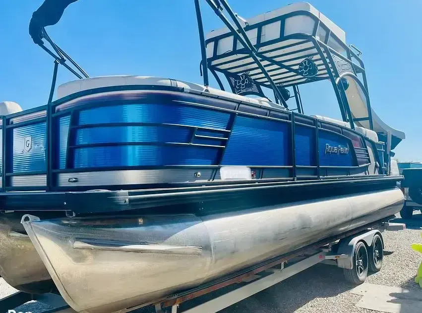 2019 Godfrey Aquapatio 255 DFL for Sale in Yuma, Arizona