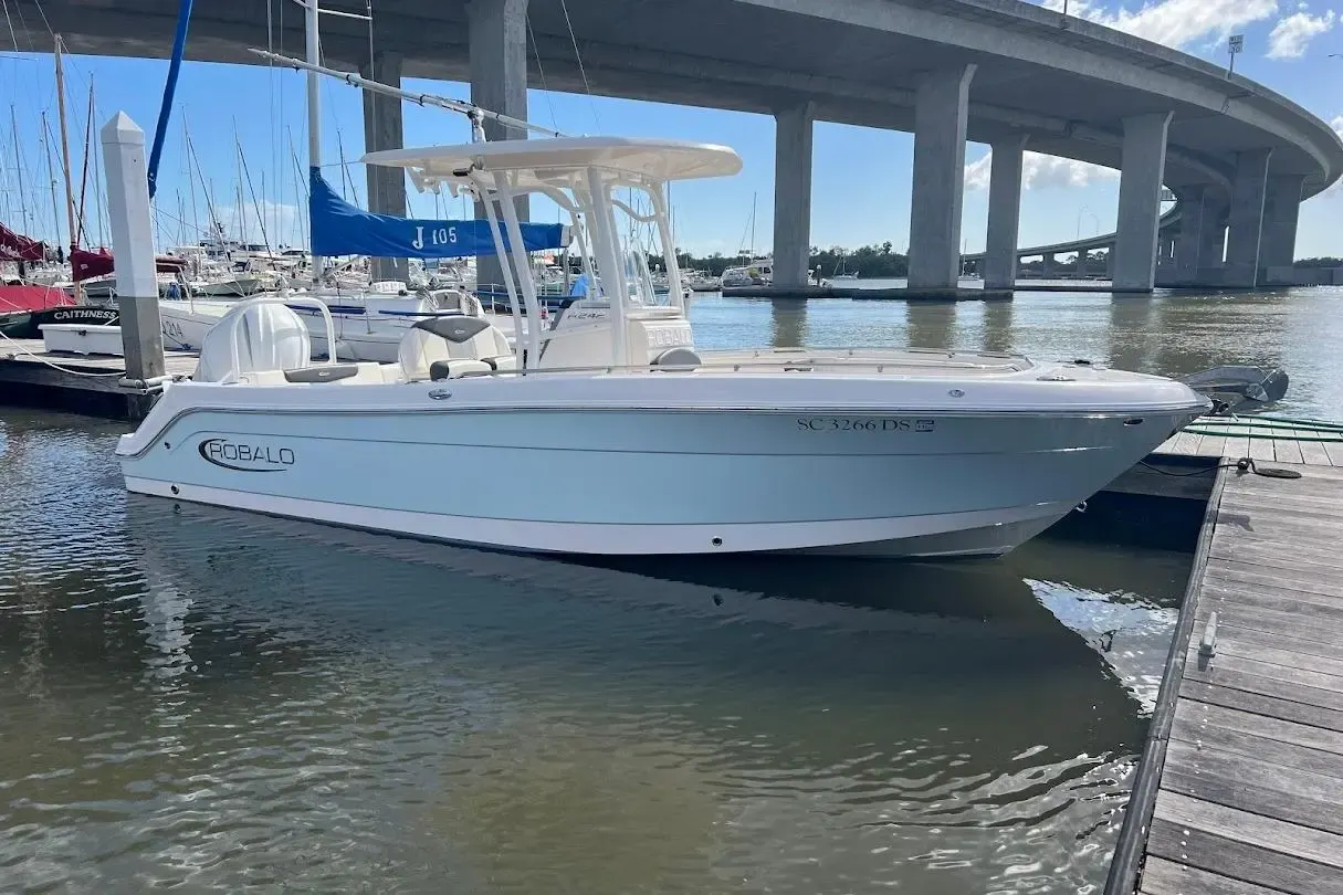 2022 Robalo R242 CC for Sale in Charleston, South Carolina | Rightboat