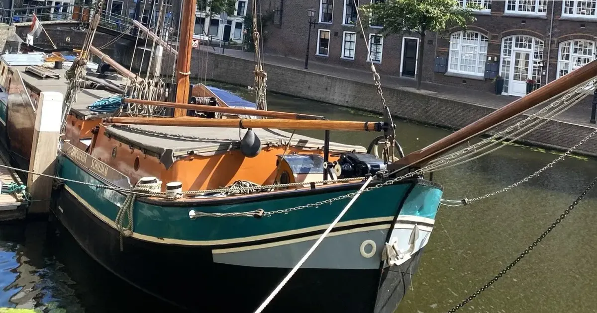 1923 Klipperaak Woonschip for Sale in Schiedam