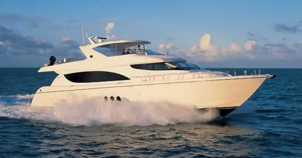 2006 Hatteras 80 Enclosed Bridge Skylounge for Sale