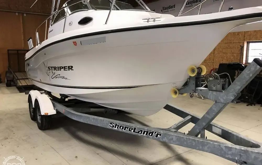 2004 Seaswirl Striper 2101 WA Hard Top for Sale in Sidney | Rightboat