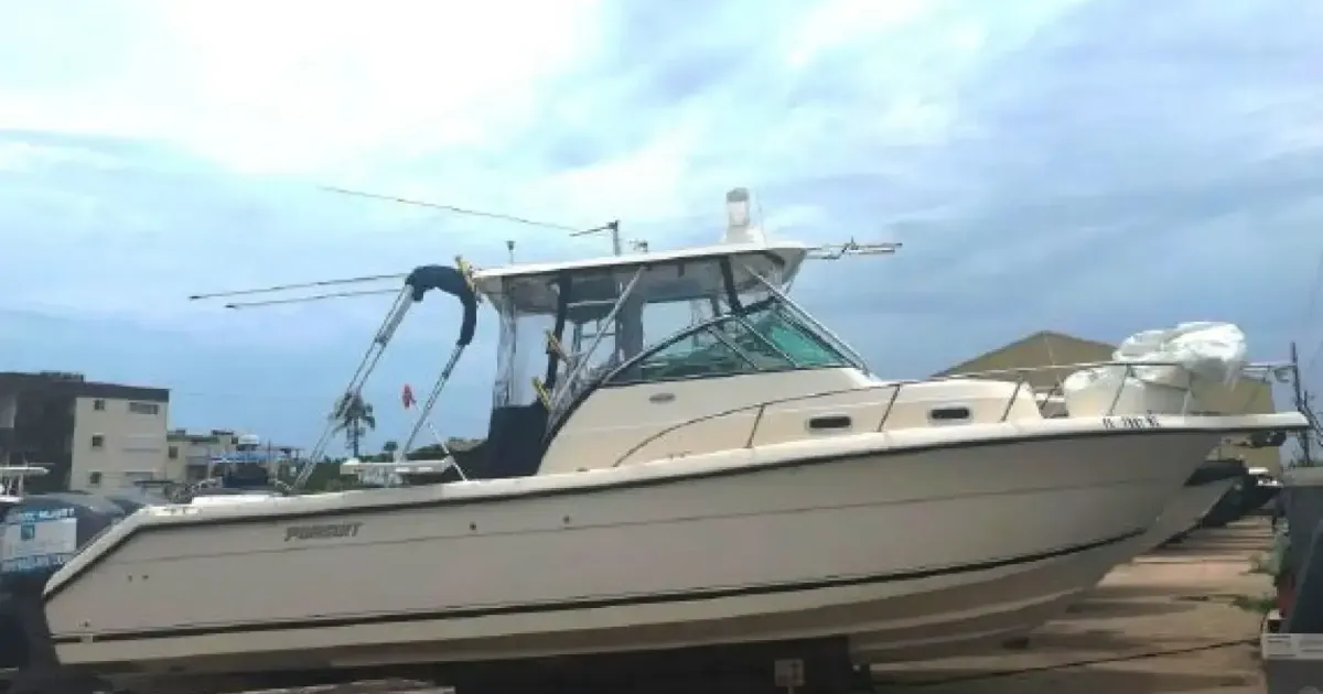 2003 Pursuit 2870 Walkaround for Sale in Lantana, Florida