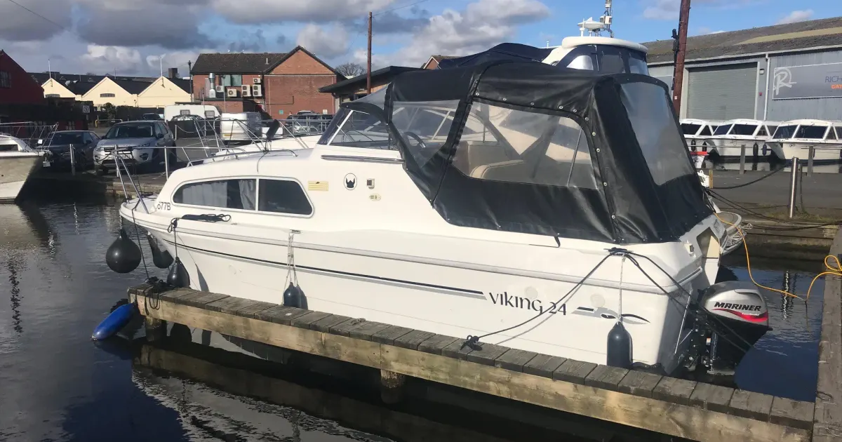 2016 Viking River Cruisers 24 Wide Beam HL for Sale