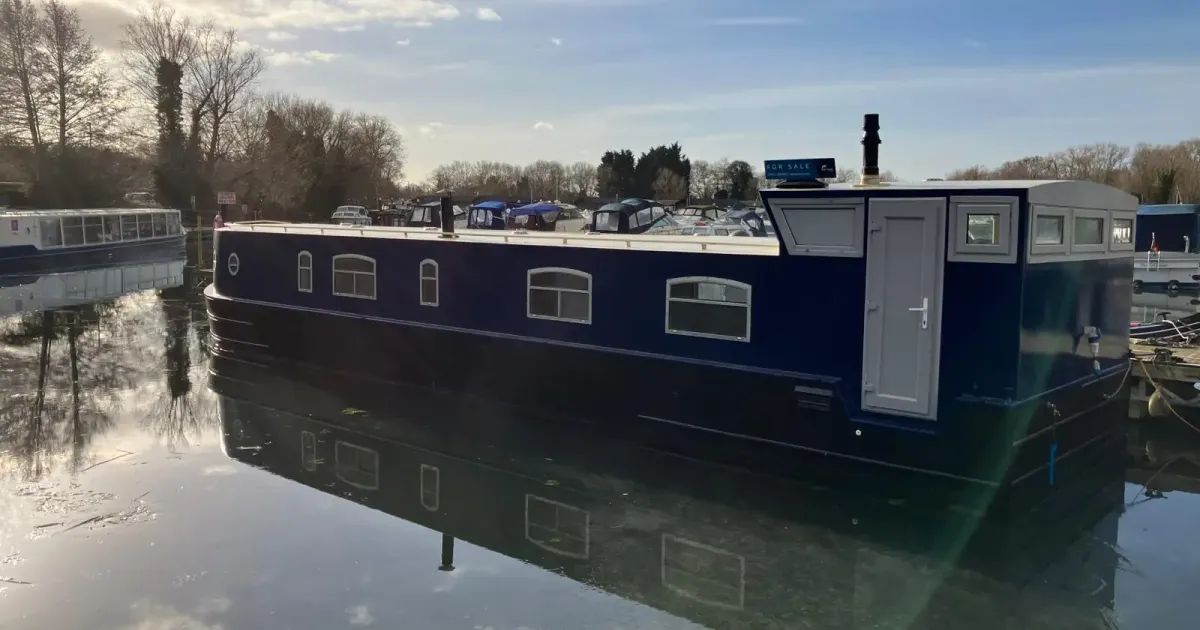 2000 Holker Houseboat for Sale in Bedfordshire, England